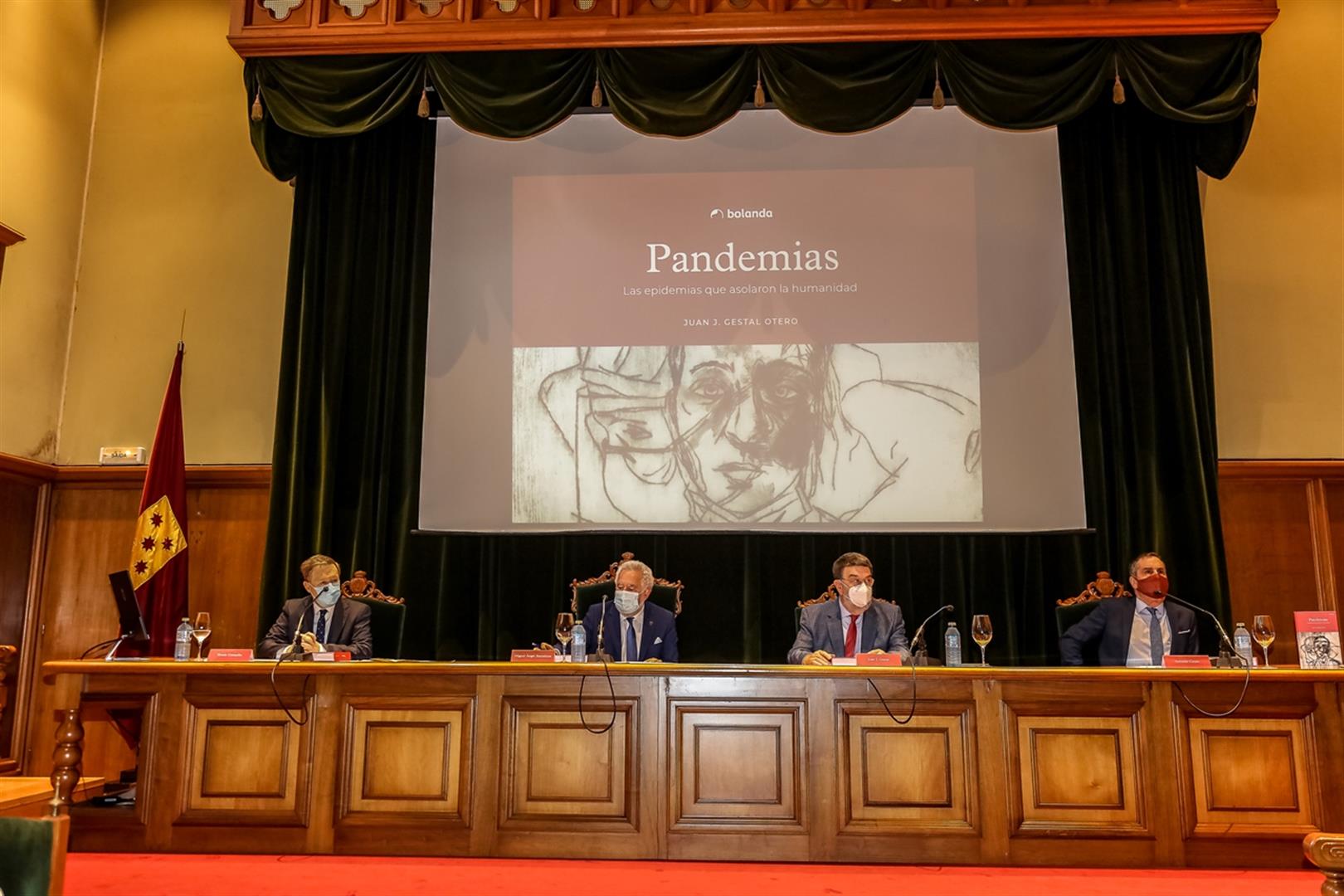 Foto da noticia:Santalices reivindica o papel determinante das vacinas ao longo da historia fronte aos “insensatos” que as rexeitan